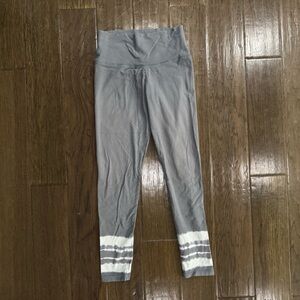 Aerie Gray and White Leggings Soft Heathered Fabric